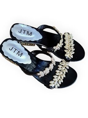 JTM Platform Sandals With Leaf And Rhinestone Design Women's Size 34